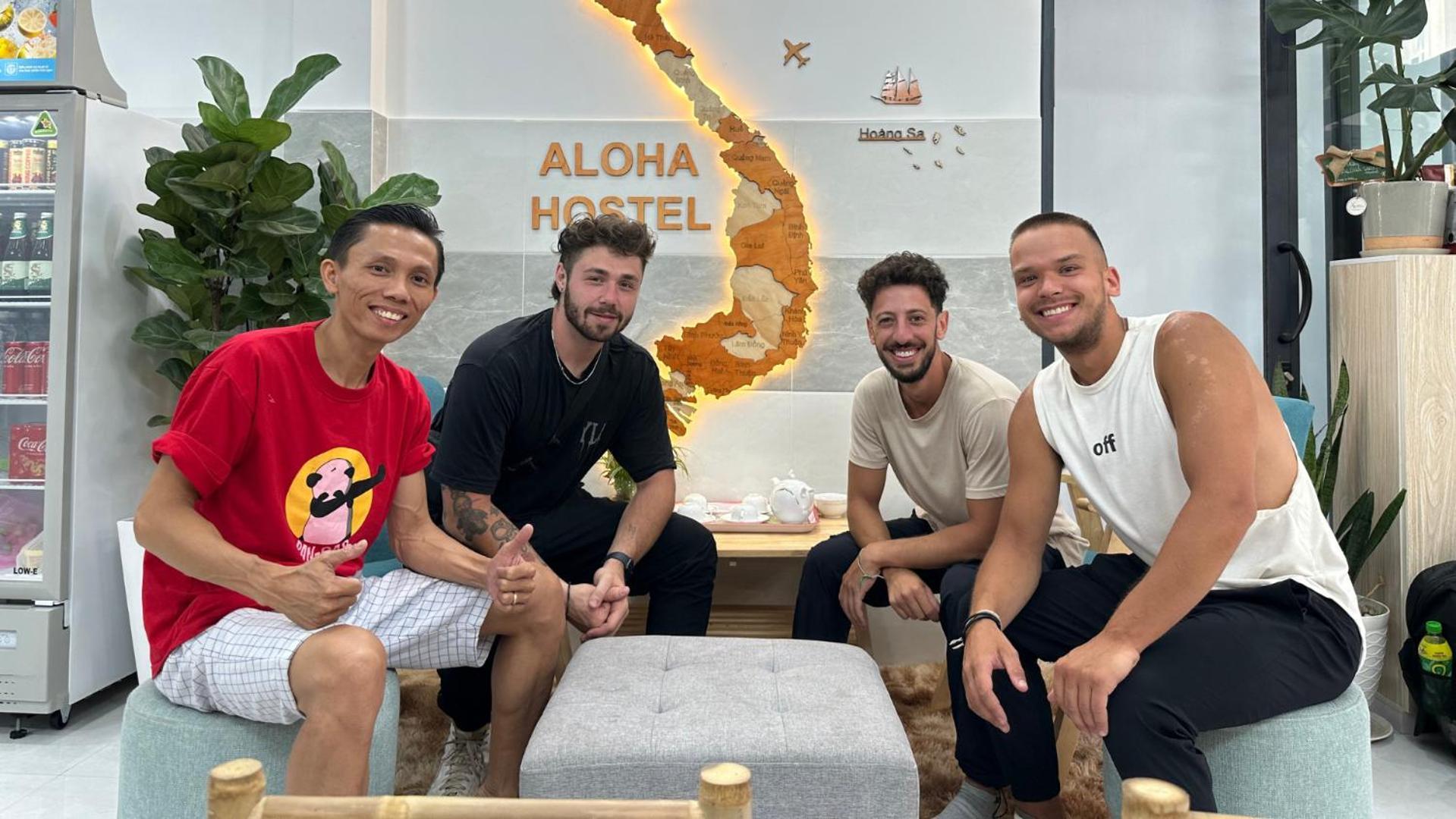 Aloha Saigon Premium Hostel By Local Travel Experts - Newly Opened, Less-Touristy Location, Spacious Rooms, Glass Shower Bathroom, Free Breakfast & Walking Tour Хошимин Экстерьер фото