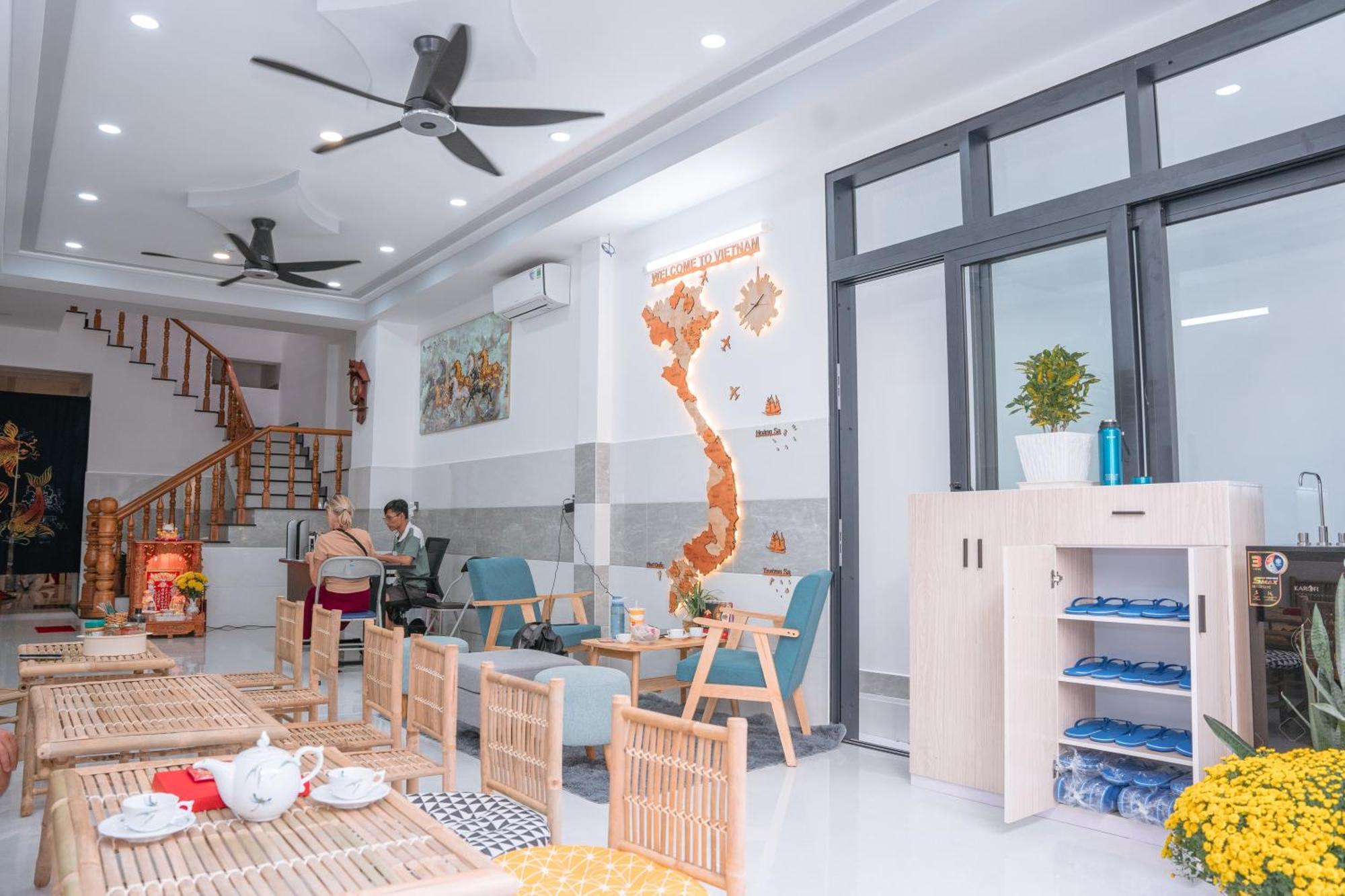Aloha Saigon Premium Hostel By Local Travel Experts - Newly Opened, Less-Touristy Location, Spacious Rooms, Glass Shower Bathroom, Free Breakfast & Walking Tour Хошимин Экстерьер фото