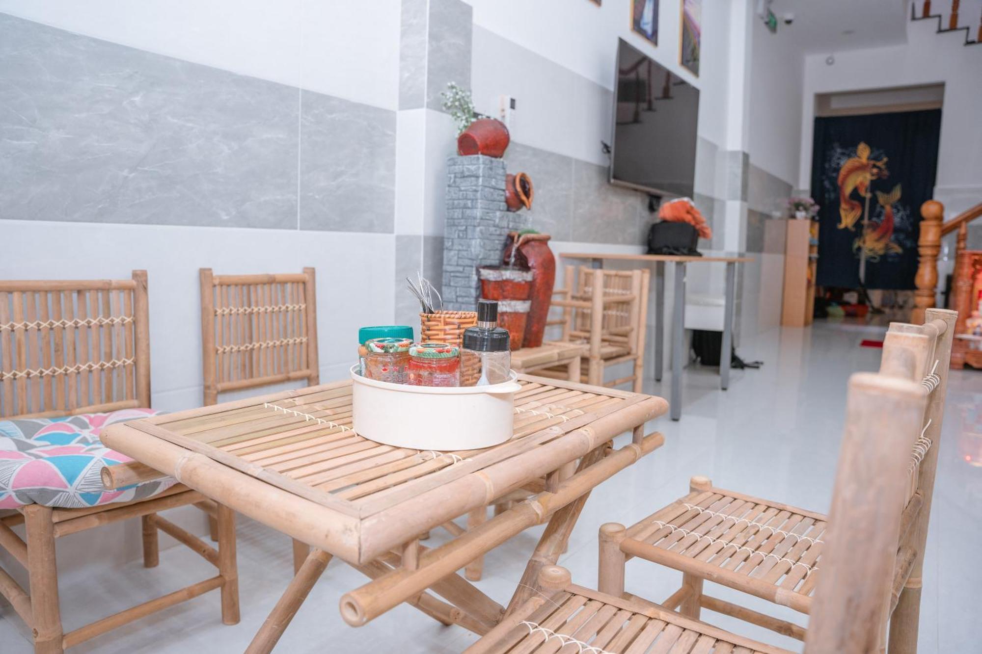 Aloha Saigon Premium Hostel By Local Travel Experts - Newly Opened, Less-Touristy Location, Spacious Rooms, Glass Shower Bathroom, Free Breakfast & Walking Tour Хошимин Экстерьер фото