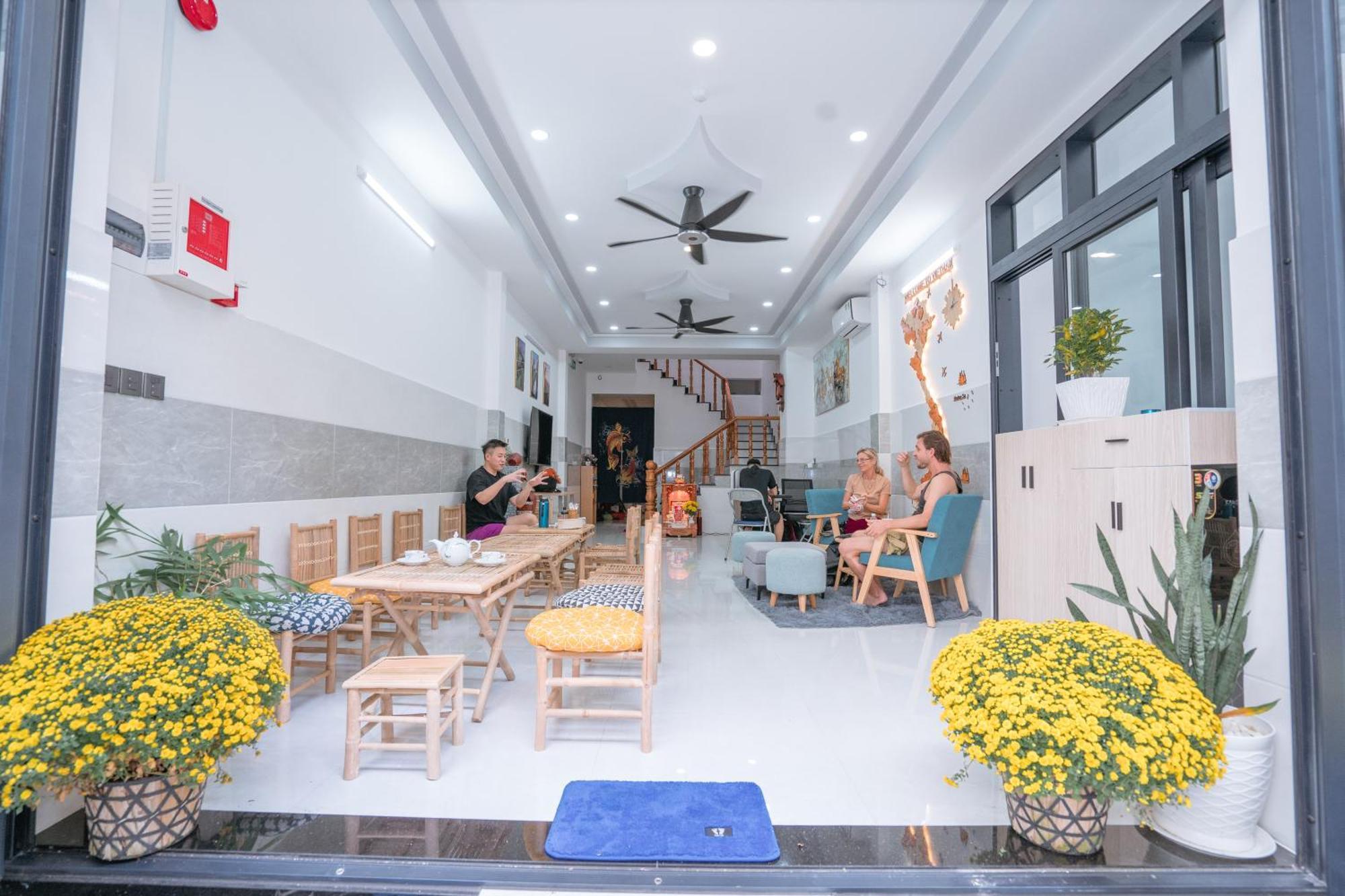 Aloha Saigon Premium Hostel By Local Travel Experts - Newly Opened, Less-Touristy Location, Spacious Rooms, Glass Shower Bathroom, Free Breakfast & Walking Tour Хошимин Экстерьер фото