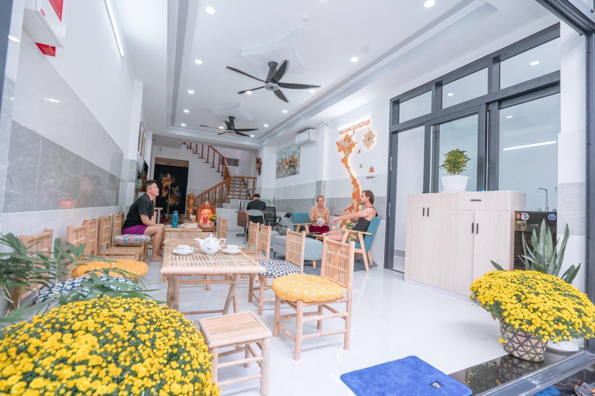 Aloha Saigon Premium Hostel By Local Travel Experts - Newly Opened, Less-Touristy Location, Spacious Rooms, Glass Shower Bathroom, Free Breakfast & Walking Tour Хошимин Экстерьер фото