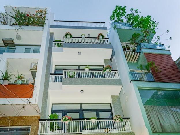 Aloha Saigon Premium Hostel By Local Travel Experts - Newly Opened, Less-Touristy Location, Spacious Rooms, Glass Shower Bathroom, Free Breakfast & Walking Tour Хошимин Экстерьер фото